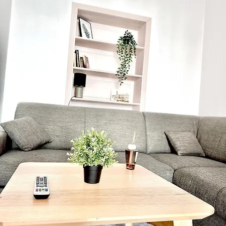 Apartment Castle & Culture - Modern 2-room With Balcony In Center *