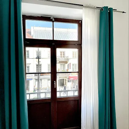 Castle & Culture - Modern 2-room With Balcony In Center *