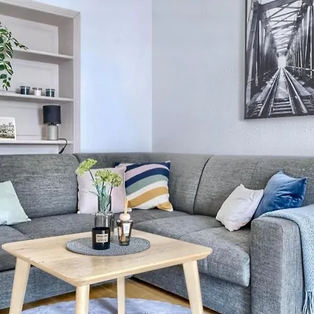 Castle & Culture - Modern 2-room With Balcony In Center Διαμέρισμα *