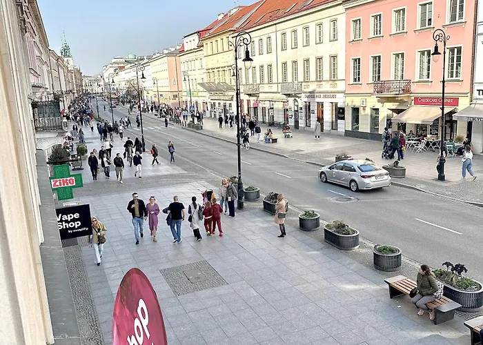 Castle & Culture - Modern 2-room With Balcony In Center شقة *