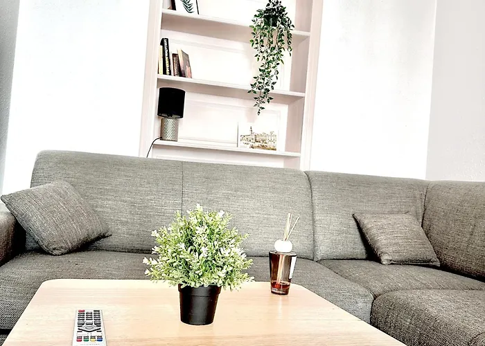 شقة Castle & Culture - Modern 2-room With Balcony In Center *