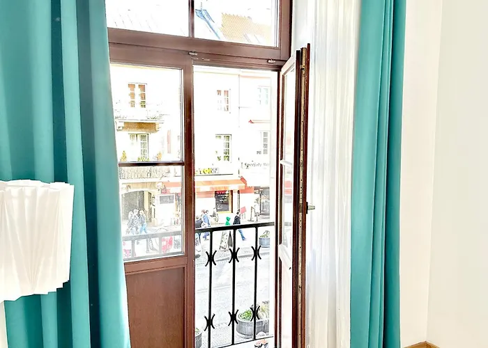 Castle & Culture - Modern 2-room With Balcony In Center *