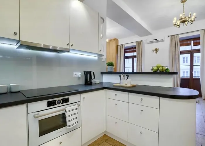 شقة Castle & Culture - Modern 2-room With Balcony In Center