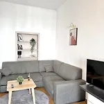 Castle & Culture - Modern 2-room With Balcony In Center *